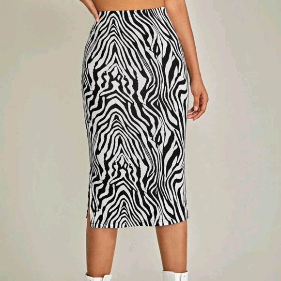 New Zebra Print Midi Skirt - Picture 3 of 4
